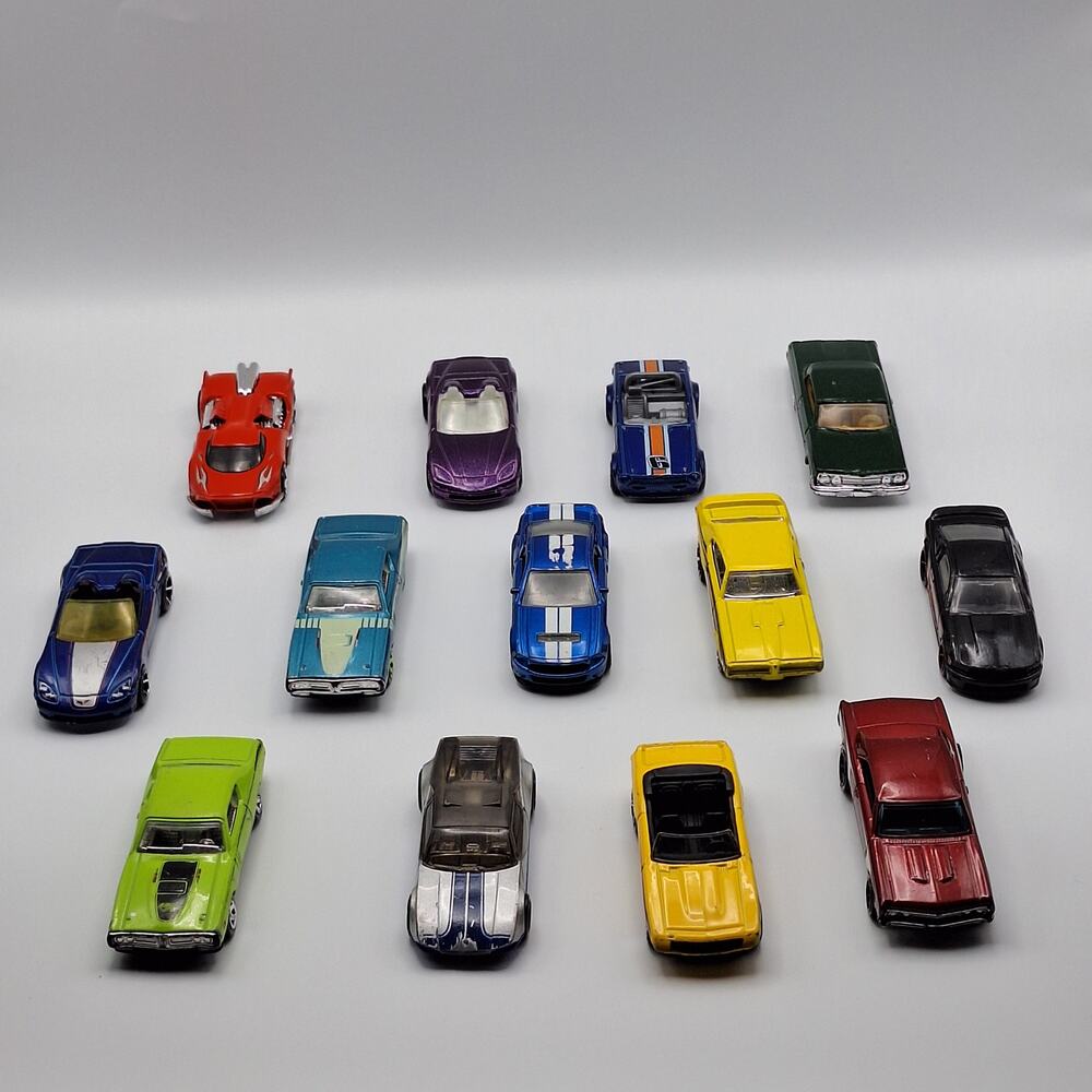 Loose Mixed Diecast Toy Car Lot 13 Pieces (Classic American Muscle & Corvettes)
